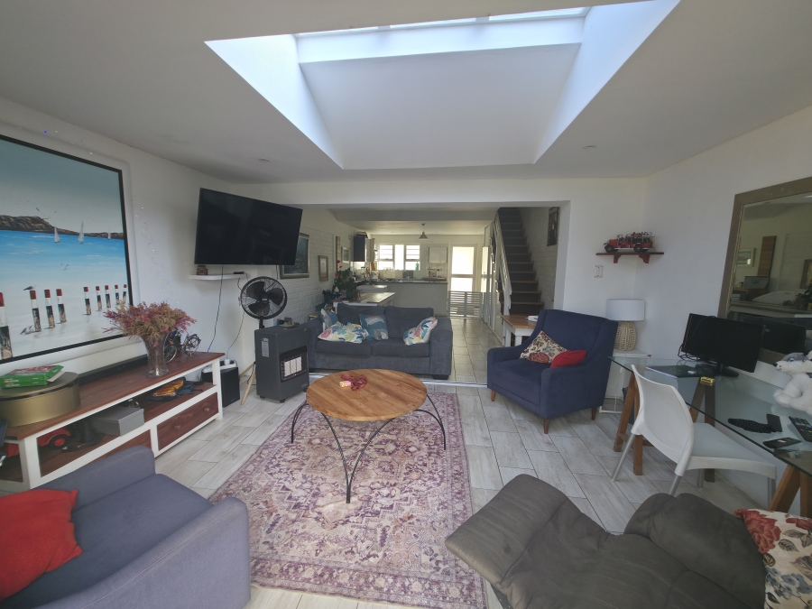 2 Bedroom Property for Sale in Bonza Bay Eastern Cape
